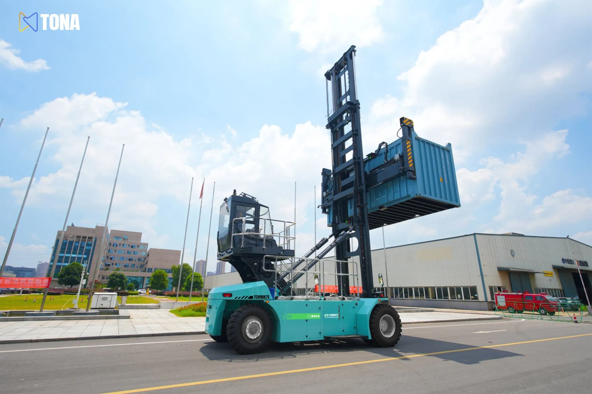 550 to 600mm Per Second Lifting Speed Empty Container Handler for Fast Operation