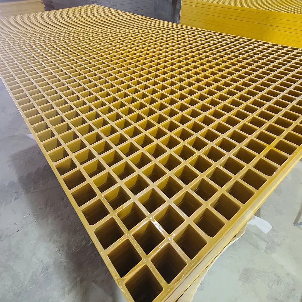 Pultruded FRP Grating with Excellent Strength-to-Weight Ratio for Industrial Platforms